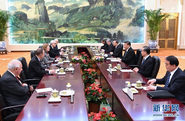 4月1日，国家主席习近平在北京人民大会堂会见“元老会”代表团。